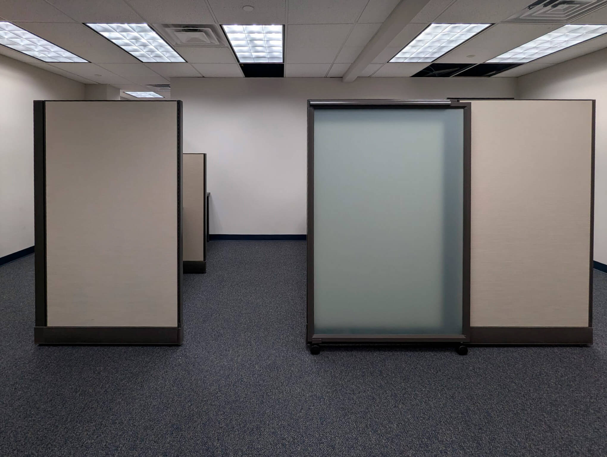 Cubicle sliding doors 490 3